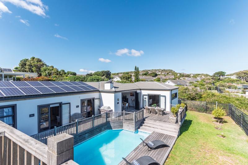 7 Bedroom Property for Sale in San Michel Western Cape